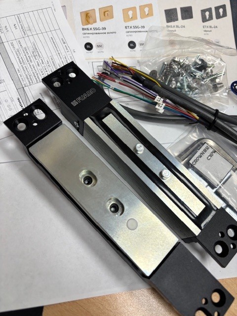 Электромагнитный сдвиговый замок SML-1200 